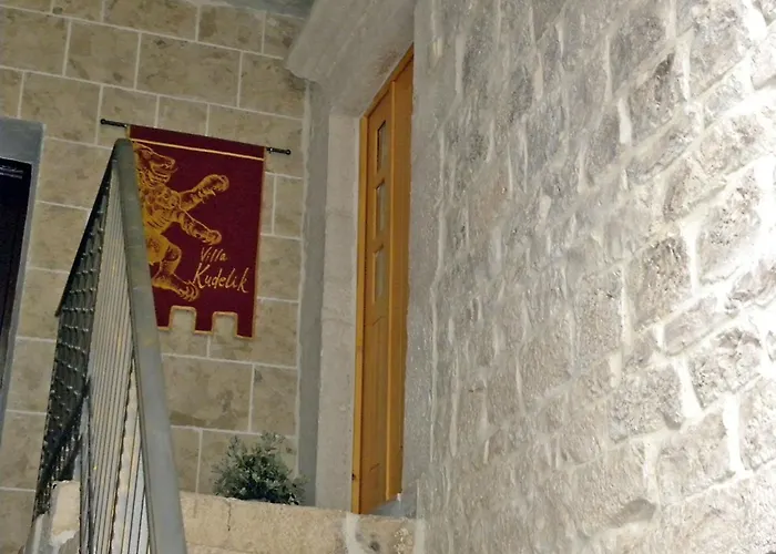And Kudelik Centar Daire *