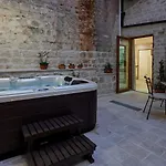 Апартаменты And Kudelik Centar